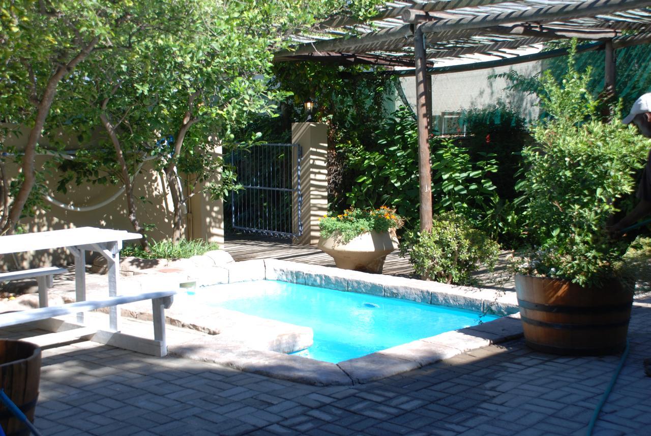 86 On Langenhoven Bed & Breakfast Oudtshoorn Buitenkant foto